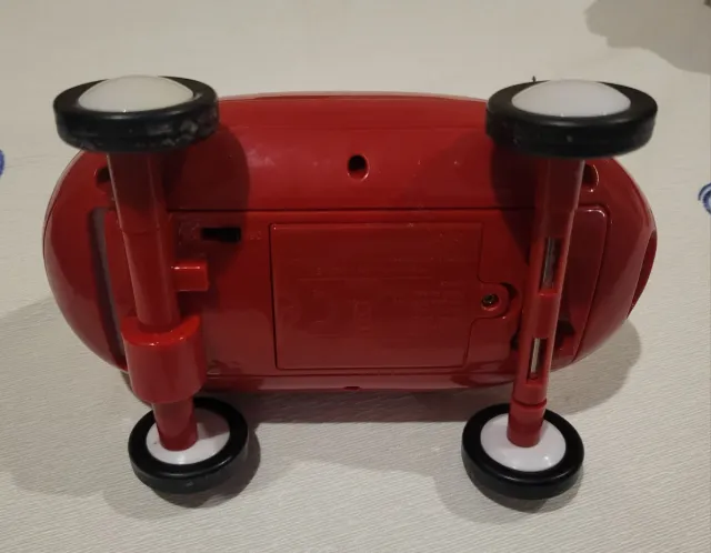 Coche Pocoyó Rojo con Ruedas