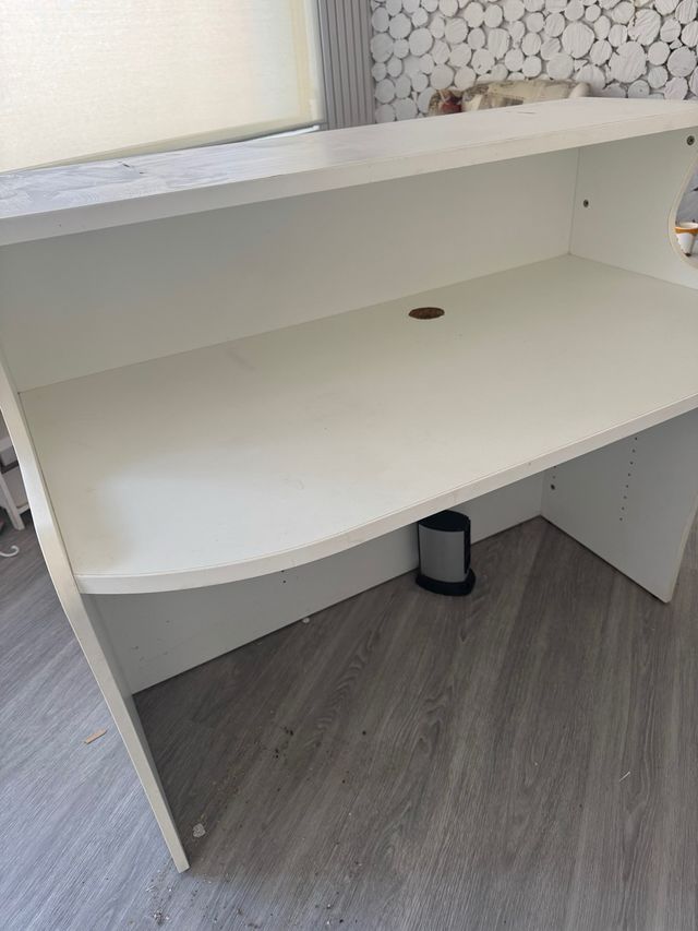 Mostrador recepción blanco