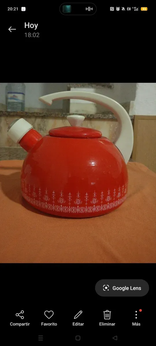 Cafetera Vintage Roja y Blanca