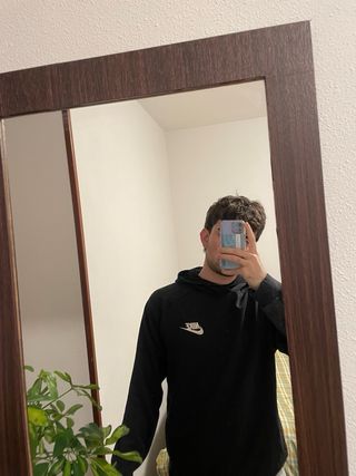 Sudadera Nike Negra con Capucha