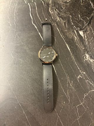 Reloj de pulsera hombre negro y dorado