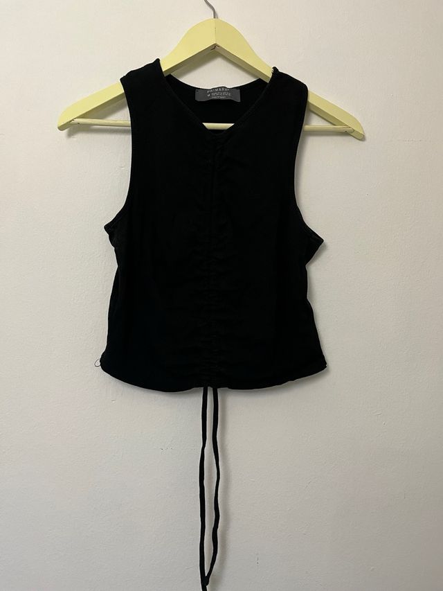 Top negro Primark fruncido
