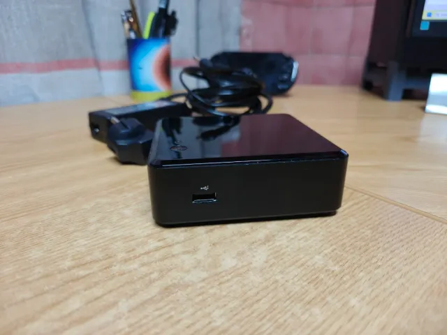 Intel NUC Computador Preto