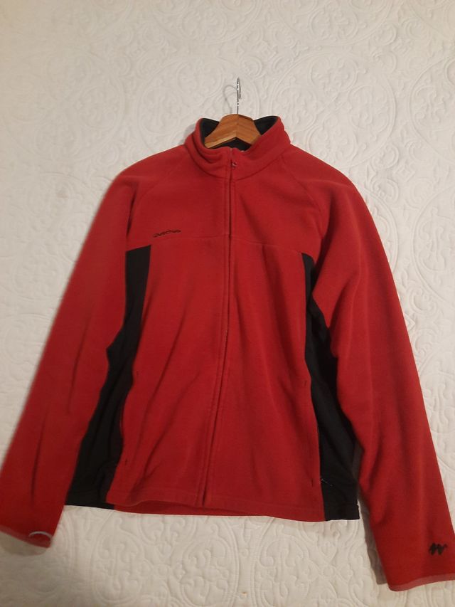 Chaqueta polar Quechua roja y negra para mujer