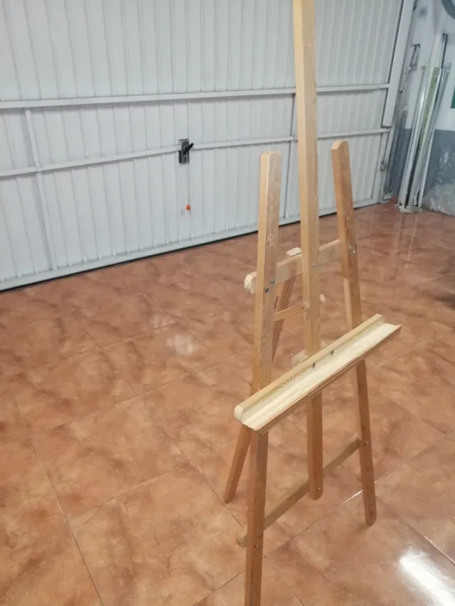 Caballete de madera para dibujo