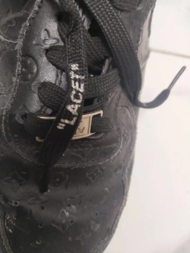 Zapatilla Louis Vuitton Negra