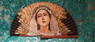 Abanico pintado a mano Virgen de Gracia malaga