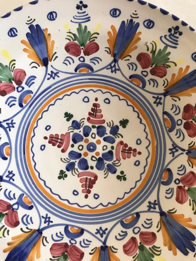 Plato decorativo cerámica pintado a mano