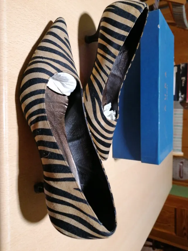 Zapatos de tacón cebra