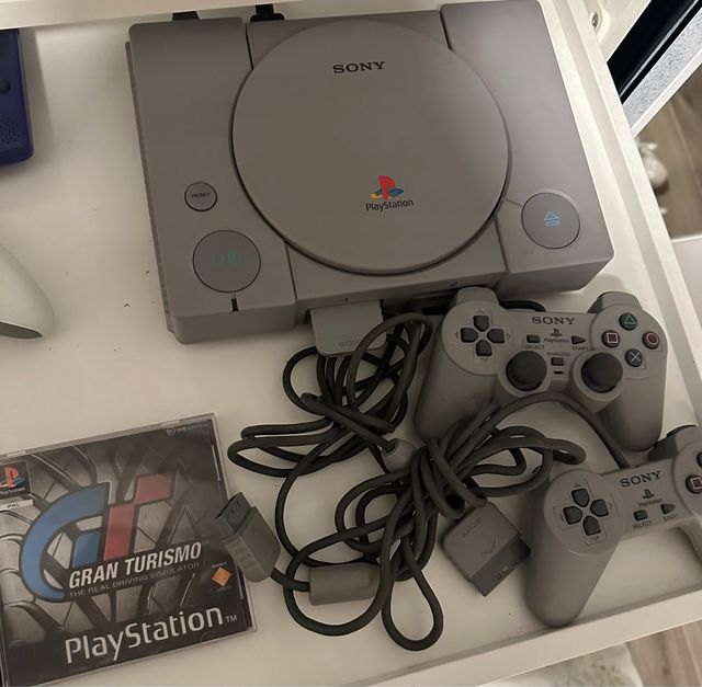Consola Sony PlayStation 1 PS1 Gris + Juego Gran T