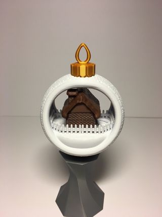 Pallina di Natale con casetta e recinto