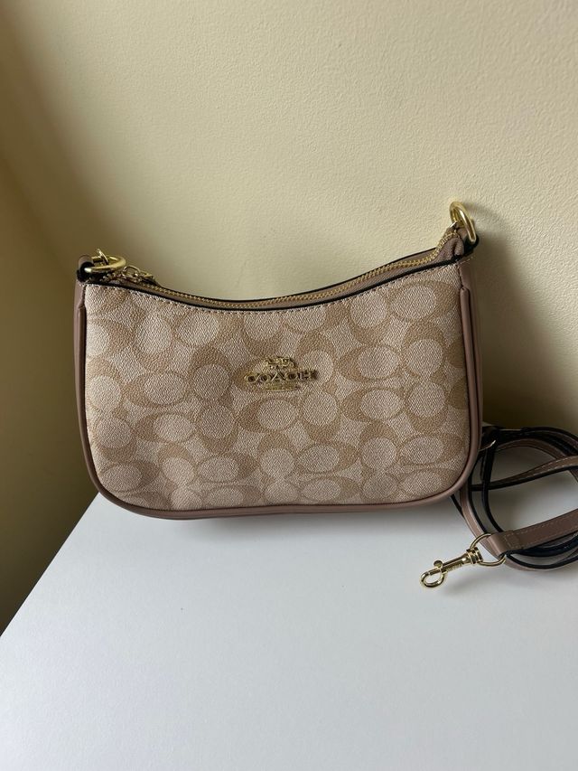 Mala Coach castanha com alça de corrente