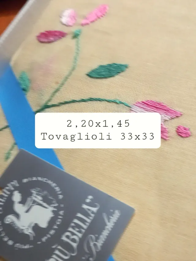 Tovaglia 2,20x1,45 e 12 Tovaglioli 33x33