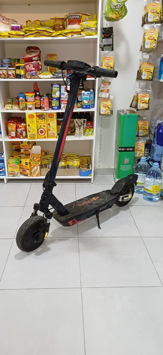 Patín Eléctrico Red Bull