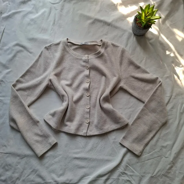 Cardigan corto Zara color sabbia vintage coquette
