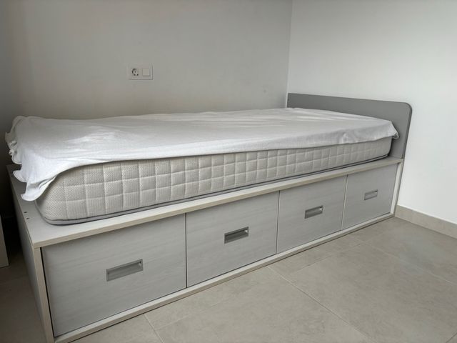 Cama juvenil con 4 cajones y colchón