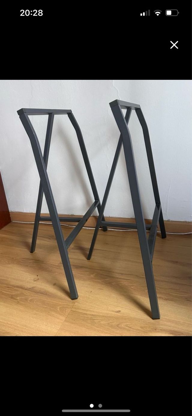 Caballetes IKEA metálicos grises