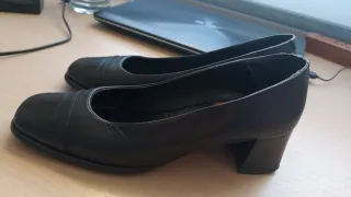 Zapatos de piel negros talla 38