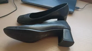 Zapatos de piel negros talla 38