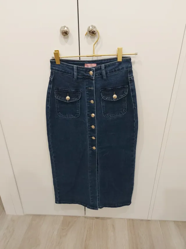 Falda midi vaquera botones