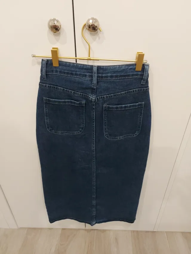 Falda midi vaquera botones