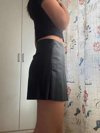 Falda-pantalón negra con botones