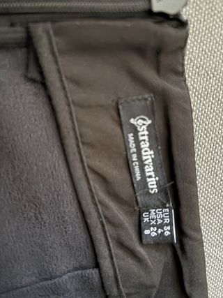 Falda-pantalón negra con botones