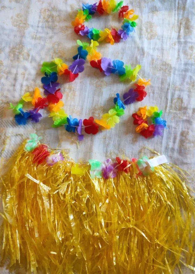 Disfraces Hawaianos: Falda y Collares