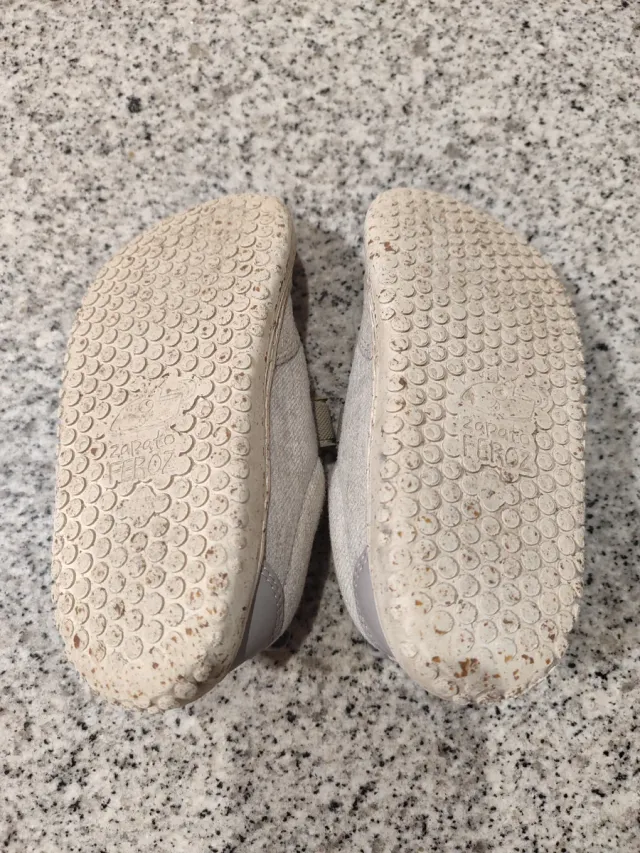 Zapatos Feroz T26 Velcro Gris