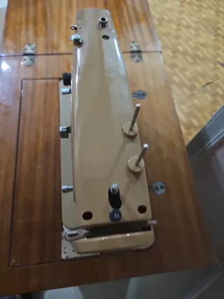 Máquina de coser Singer antigua