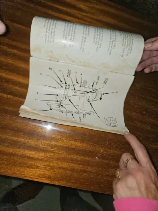 Máquina de coser Singer antigua