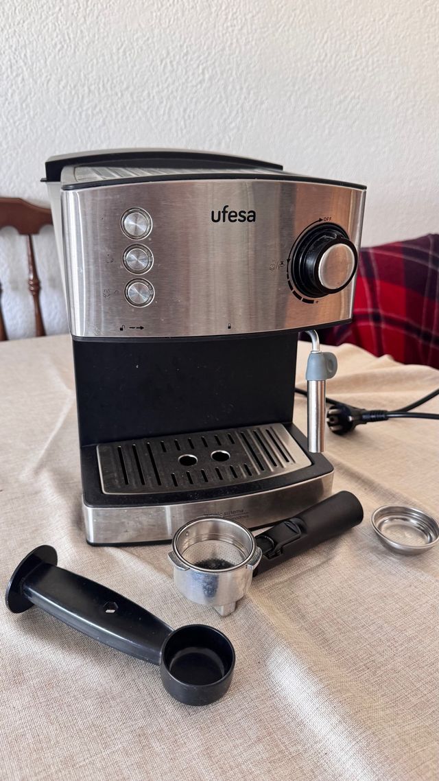 Cafetera Ufesa CE7240