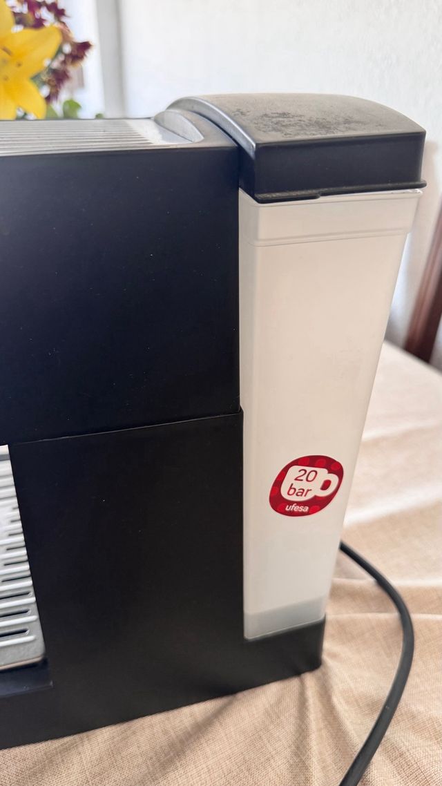 Cafetera Ufesa CE7240