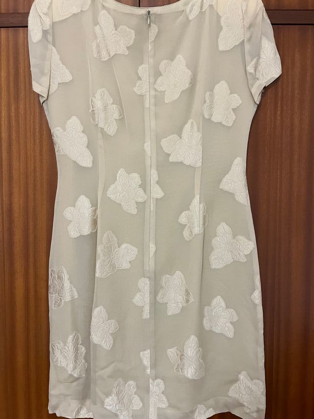 Vestido blanco con flores