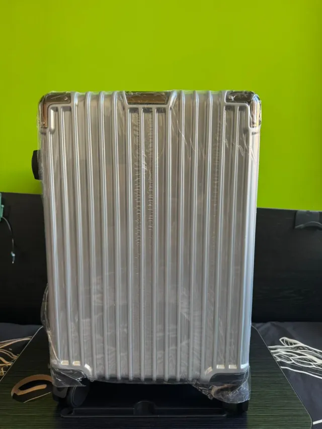 Maleta 57cm 20 Plata Auténtica Nueva