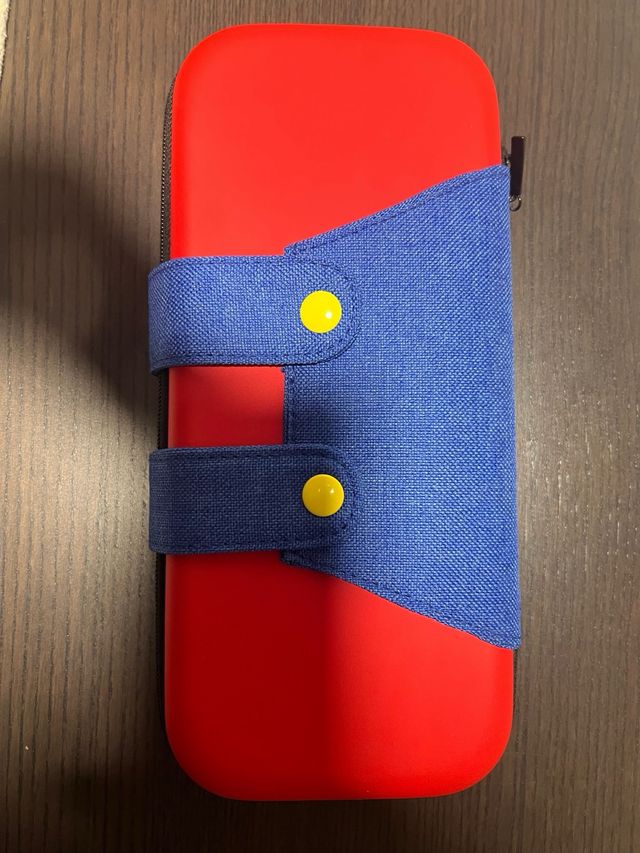 Nintendo Switch Negra con funda