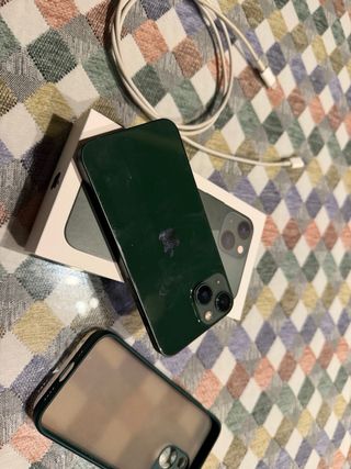 iPhone 13 mini 128GB con custodia, scatola e cavo di ricarica