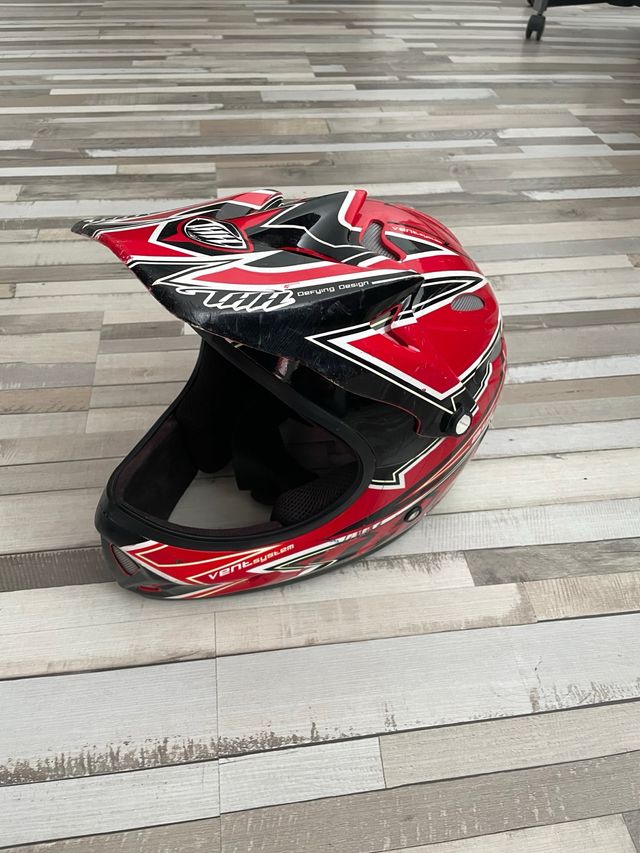 Casco BMX Niño Rojo y Negro