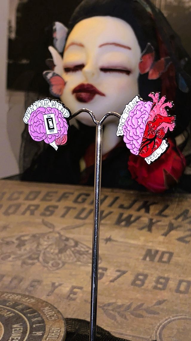 Pack 4 pins anatómicos Mind & Heart Ed. Limitada