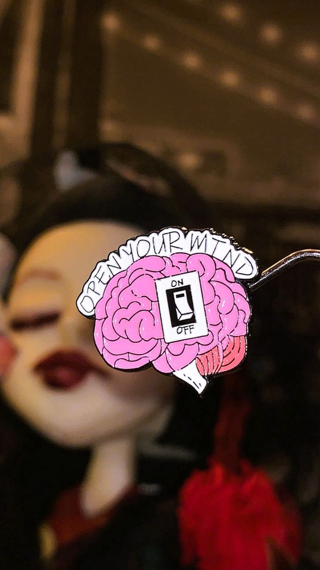 Pack 4 pins anatómicos Mind & Heart Ed. Limitada