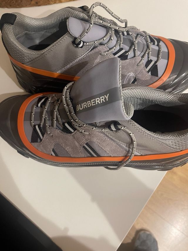 Zapatillas Burberry Grises y Naranjas