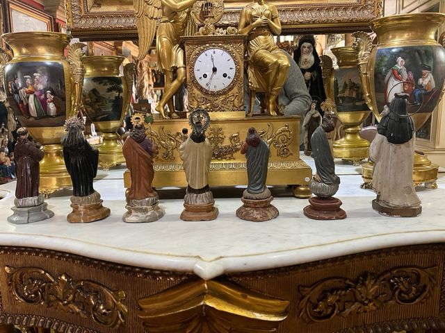 Collezione di 7 antiche figure religiose in terracotta