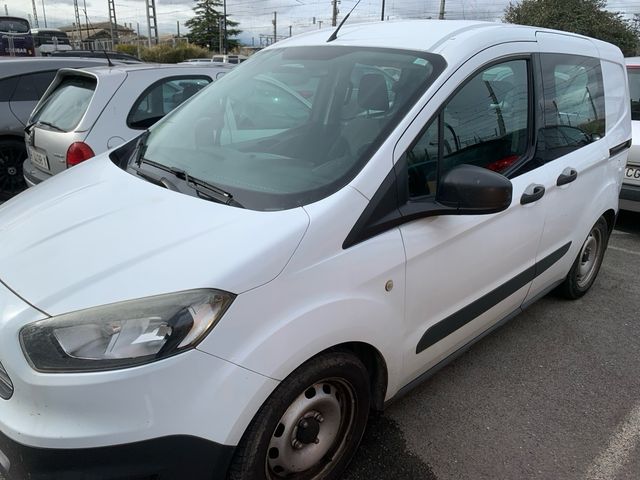Ford Transit Courier 2016
