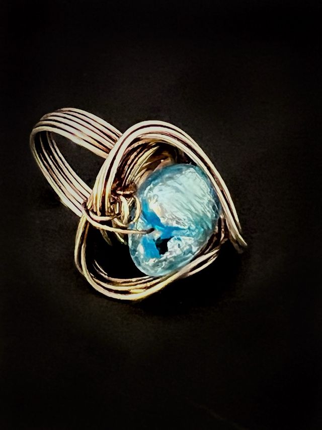 Anillo artesano plata y vidrio de Murano azul
