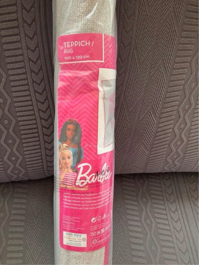 Alfombra Barbie Rosa y Blanca