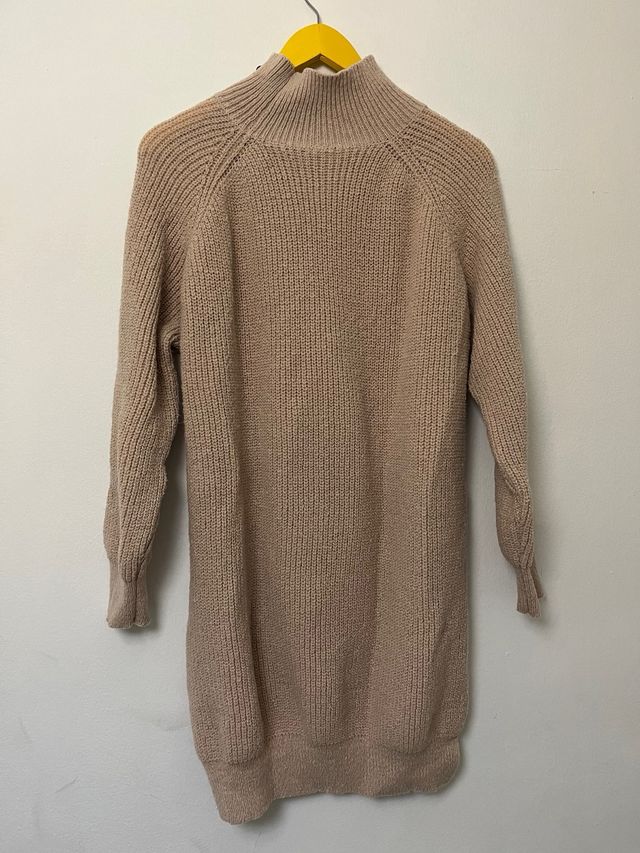Vestido de punto beige talla M pero abarca hasta L