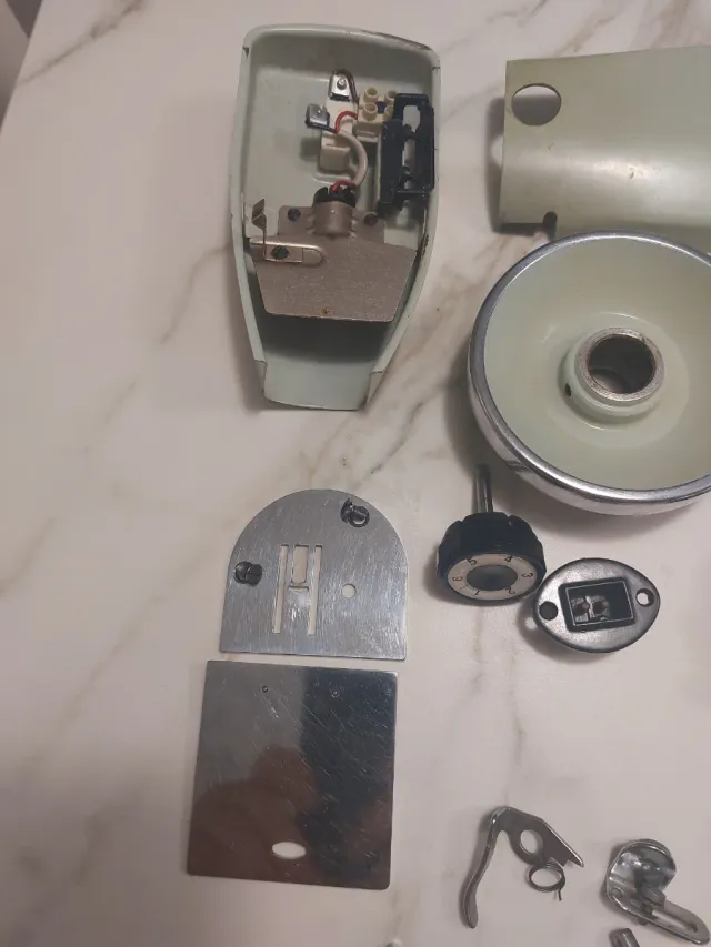 Maquina de coser Alfa Rotomatic