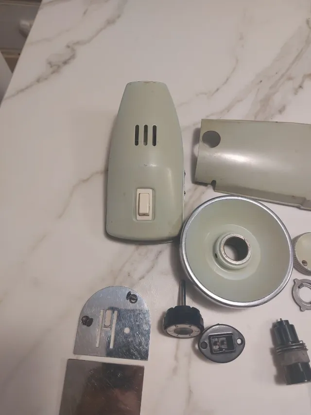 Maquina de coser Alfa Rotomatic