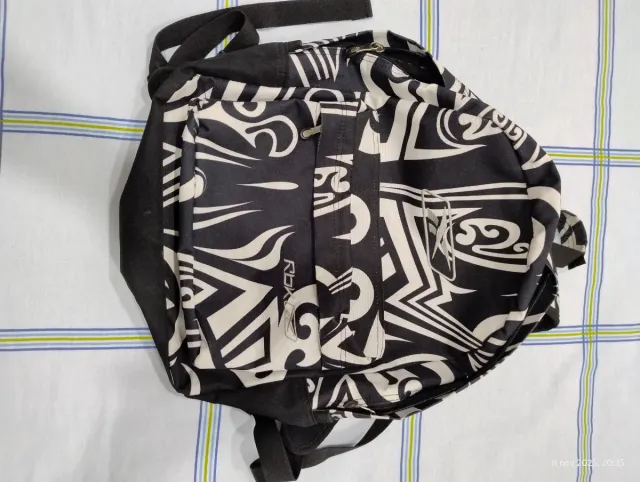 Mochila Reebok Diseño Tribal