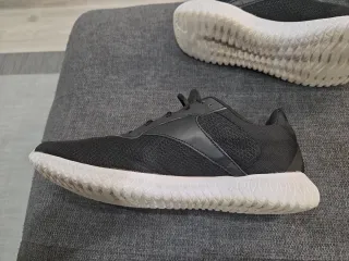 Zapatillas Reebok Negras y Blancas